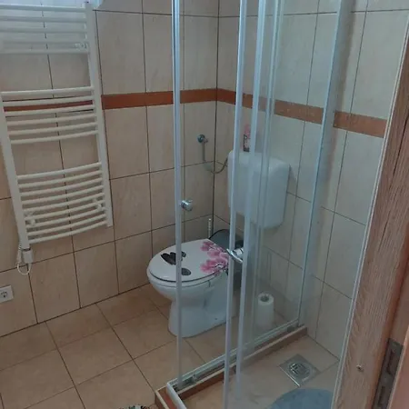 Yvette Apartmanhaz Hotel Cserkeszőlő
